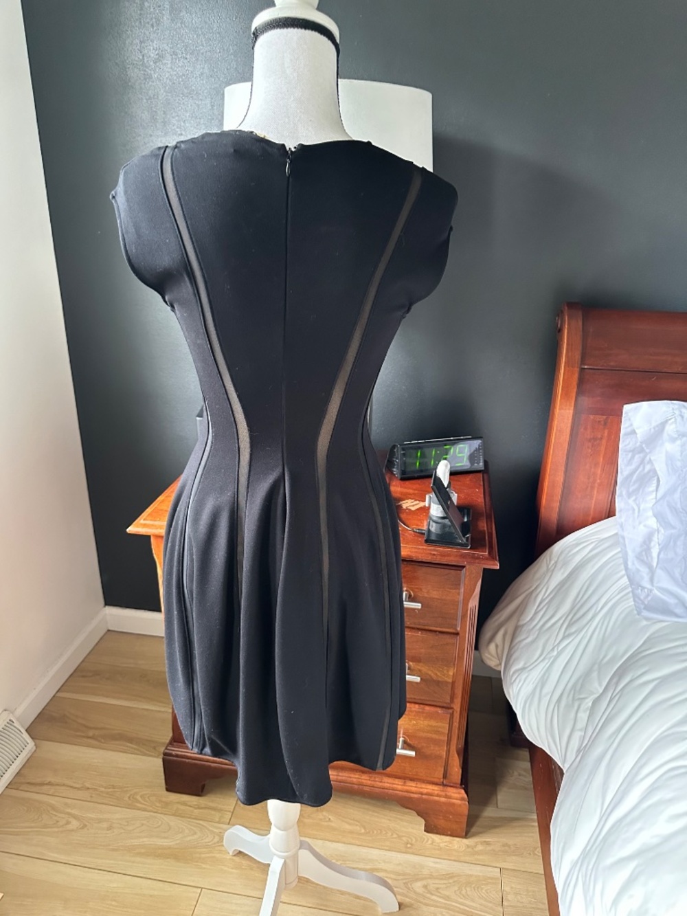 Torn by Ronny Kobo Black Short Sleeve Mini Dress - Sz M - Picture 5 of 7